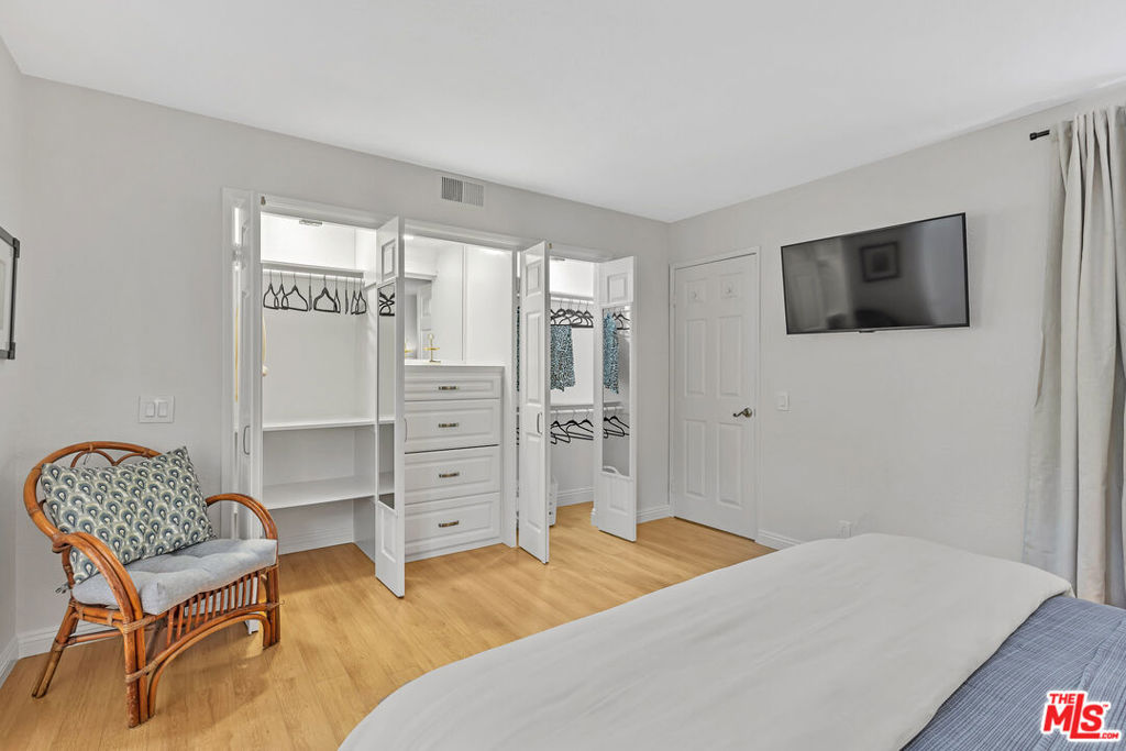 6a21a397 B4f1 44ef 94b8 59d2d4ff33be