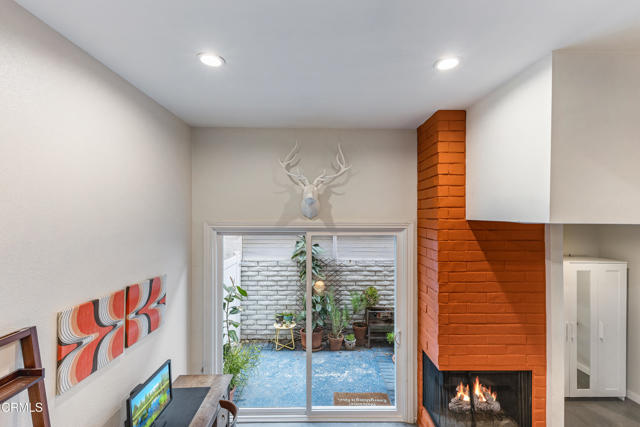 Detail Gallery Image 20 of 47 For 11912 Riverside Dr #20,  Valley Village,  CA 91607 - 2 Beds | 3 Baths