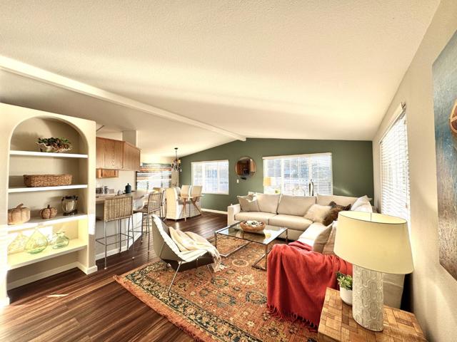 37 Oceanview Avenue, Half Moon Bay CA: https://media.crmls.org/mediaz/6a22465c-ed50-4d46-a3d7-0aa02fdc25d7.jpg