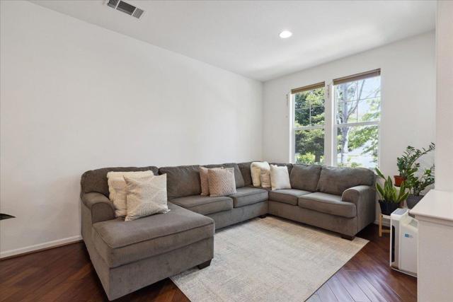 28514 Gulfport Circle, Hayward CA: https://media.crmls.org/mediaz/6a2274fc-c87f-4ff3-bfdc-7d7a7c8e868f.jpg
