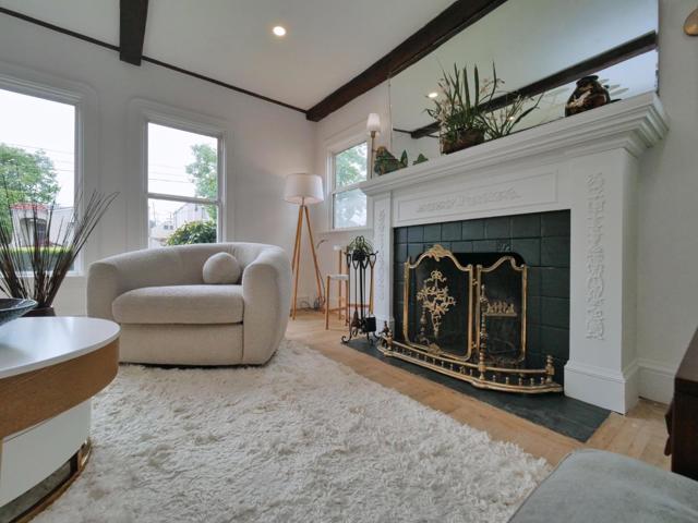 3000 56th Avenue, Oakland CA: https://media.crmls.org/mediaz/6a2346e3-bbcc-4a0e-abbb-011bd270224e.jpg