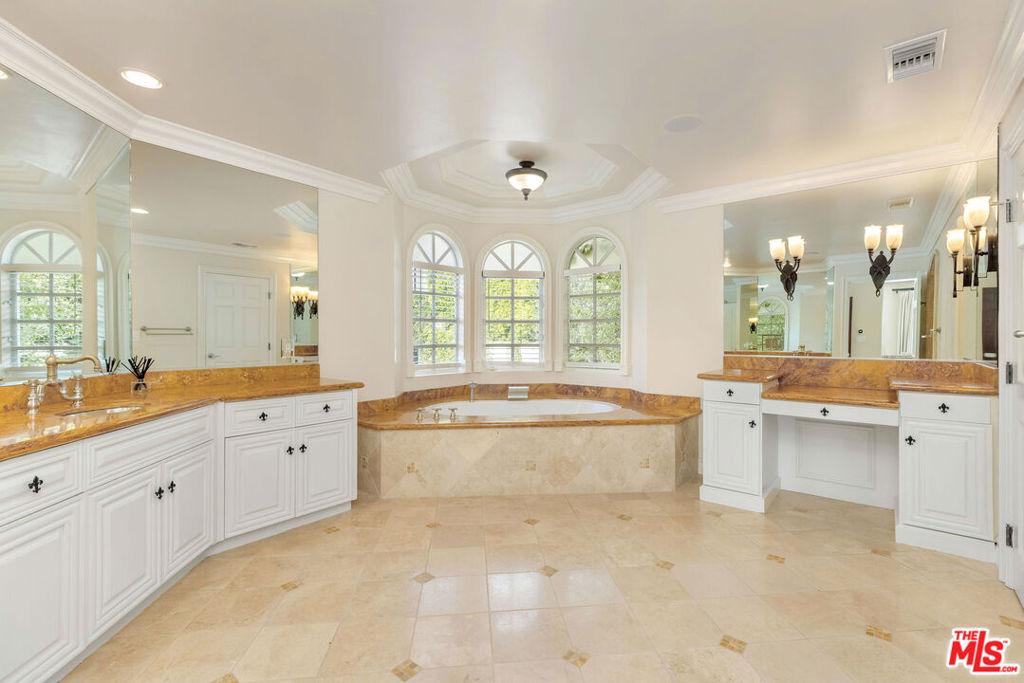 MLS #26646107 image #23