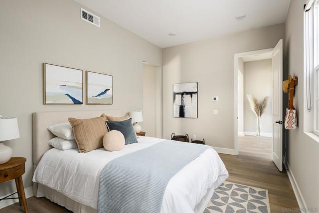 17582 Boca Raton Ln, Poway CA: https://media.crmls.org/mediaz/6a23b5d9-fb1a-4672-87ee-9d5267ff0d71.jpg