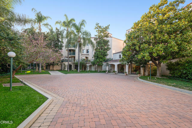 4201 Via Marisol, Los Angeles CA: https://media.crmls.org/mediaz/6a2420ff-f418-4ebc-9ddb-823857845dbf.jpg