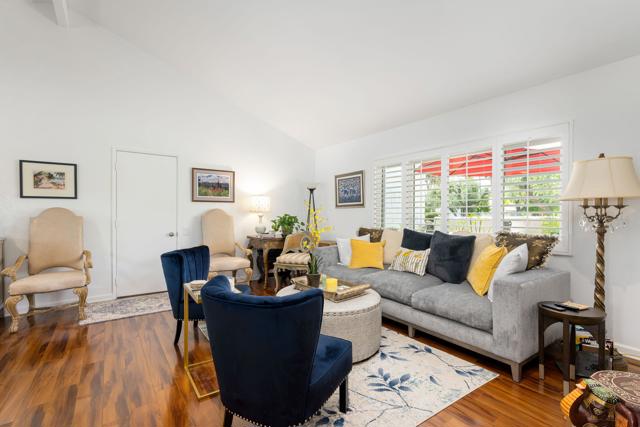 Image 3 of 17 For 2100 Sunshine Cir Circle