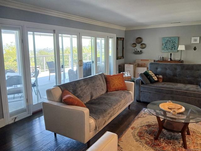243 Horizon Hills, El Cajon CA: https://media.crmls.org/mediaz/6a24e32c-070a-4c2d-8e48-db5a6b8a4250.jpg