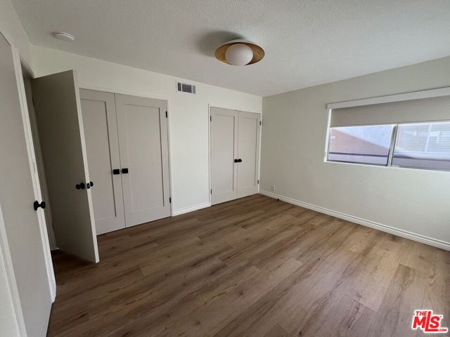 970 Palm Avenue, West Hollywood CA: https://media.crmls.org/mediaz/6a27224f-db39-4bda-914f-b89b40ffd9e5.jpg