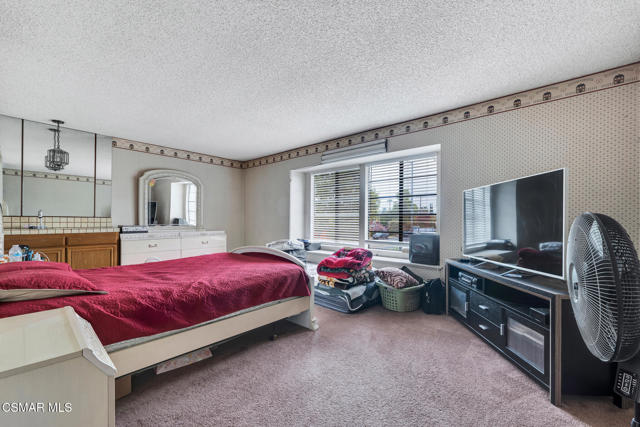 7565 Melvin Avenue, Reseda CA: https://media.crmls.org/mediaz/6a280353-ffac-4a67-ac7f-f62557fe0232.jpg