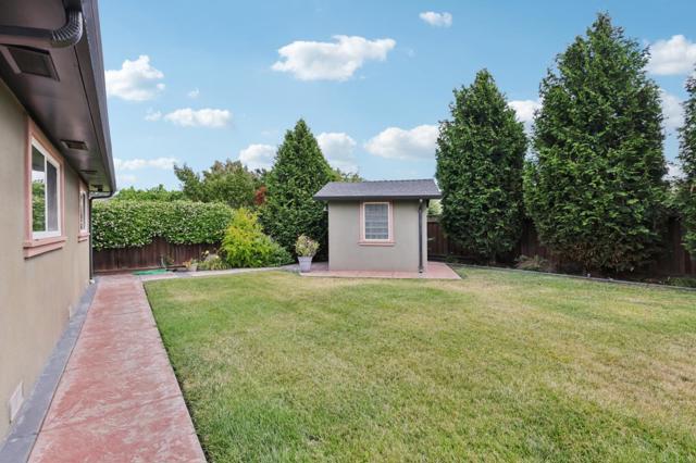 37987 Alta Drive, Fremont CA: https://media.crmls.org/mediaz/6a28d29d-af52-4ec0-a466-4c9b30e6b5b7.jpg