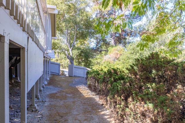 1485 Ascension Drive, San Mateo CA: https://media.crmls.org/mediaz/6a28dda2-315d-47c7-a5c3-7e543e3e0b73.jpg