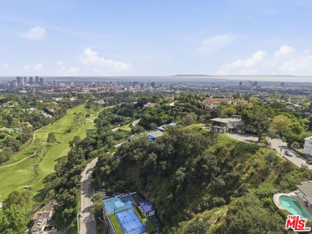 11287 Chalon Road, Los Angeles CA: https://media.crmls.org/mediaz/6a295396-5cc2-46d6-8402-97b5685a8890.jpg