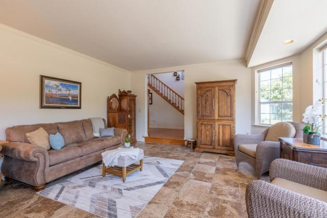 378 Crazy Horse Canyon Road, Salinas CA: https://media.crmls.org/mediaz/6a29d836-fcf3-4b6e-8ba6-5e59eceb6f53.jpg