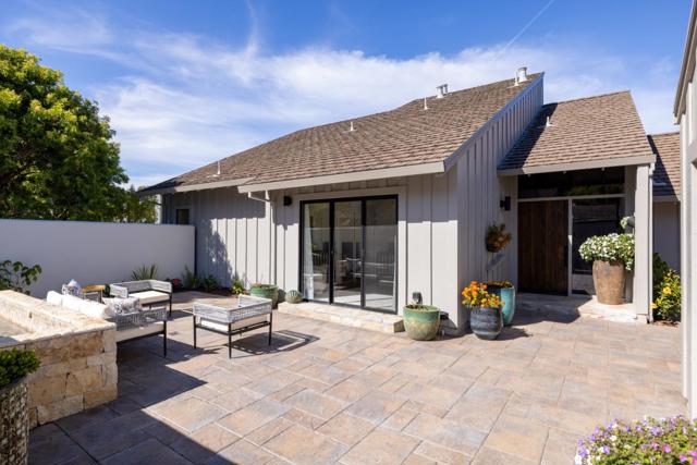 28069 Heron Court, Carmel Valley CA: https://media.crmls.org/mediaz/6a29d92d-539a-4e9a-9c1b-97bba1226ee3.jpg