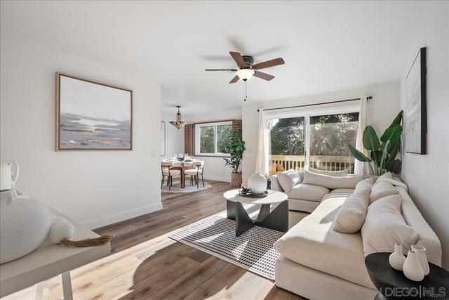 721 Buena Tierra Way, Oceanside CA: https://media.crmls.org/mediaz/6a2a2770-db22-418c-90c0-ee02fe735804.jpg