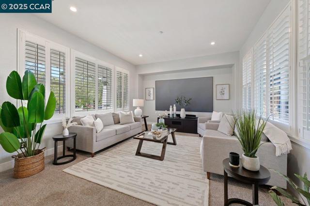 5656 Stockton Loop, Livermore CA: https://media.crmls.org/mediaz/6a2b1780-0b42-496b-a751-f51e418fd40d.jpg