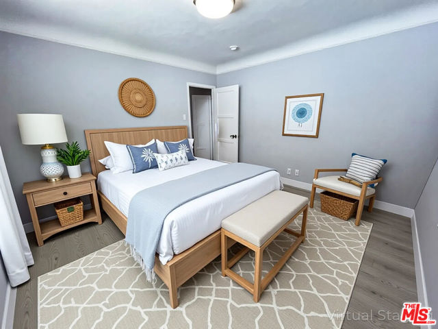 1060 22nd Street, Santa Monica CA: https://media.crmls.org/mediaz/6a2b4a7b-b95c-4b45-bcb8-5c4058751787.jpg
