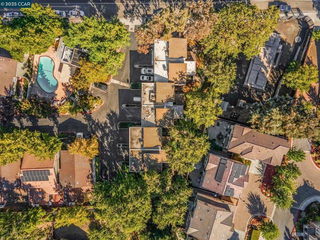 232 Jewel Terrace, Danville CA: https://media.crmls.org/mediaz/6a2b4c03-2f82-4950-8e33-53d33f25faf0.jpg