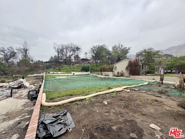 3511 Glenrose Avenue, Altadena CA: https://media.crmls.org/mediaz/6a2b71a5-f912-4dc6-809c-3248ef78da75.jpg
