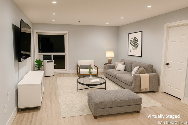 4730 Noyes ST, San Diego CA: https://media.crmls.org/mediaz/6a2ba1e6-fde4-4450-953a-0443573f5f80.jpg