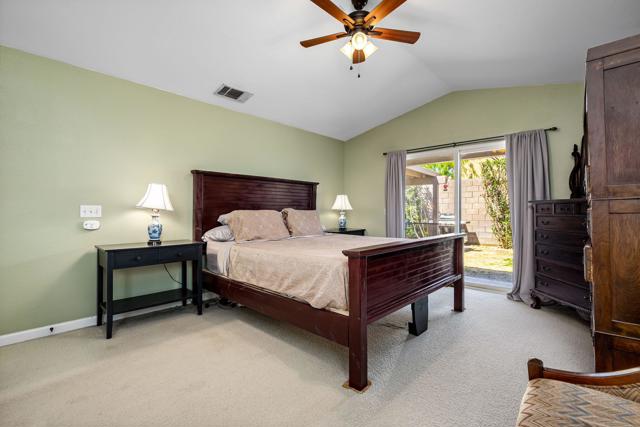 45315 Coldbrook Lane, La Quinta CA: https://media.crmls.org/mediaz/6a2ba564-6273-4ed0-a080-26fcacf41f38.jpg