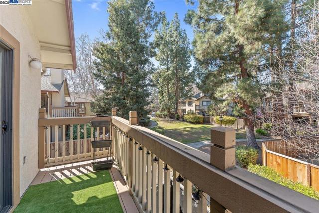 968 Huntington Terrace, Fremont CA: https://media.crmls.org/mediaz/6a2cad98-8db3-4165-afaa-09d5c7df1370.jpg