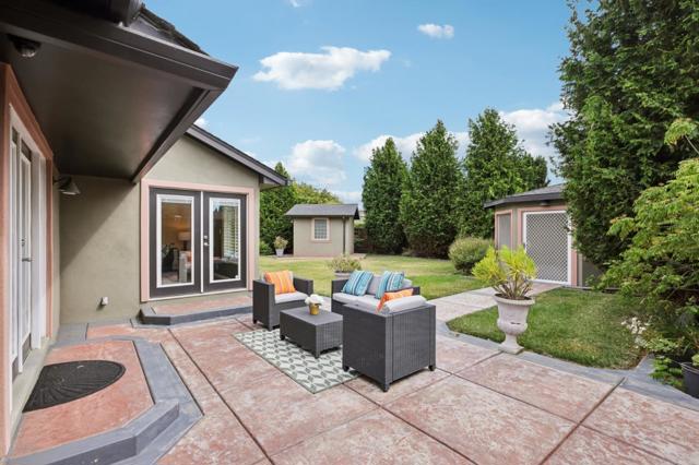 37987 Alta Drive, Fremont CA: https://media.crmls.org/mediaz/6a2cb698-2572-4116-a7e1-3dbb4717a31b.jpg