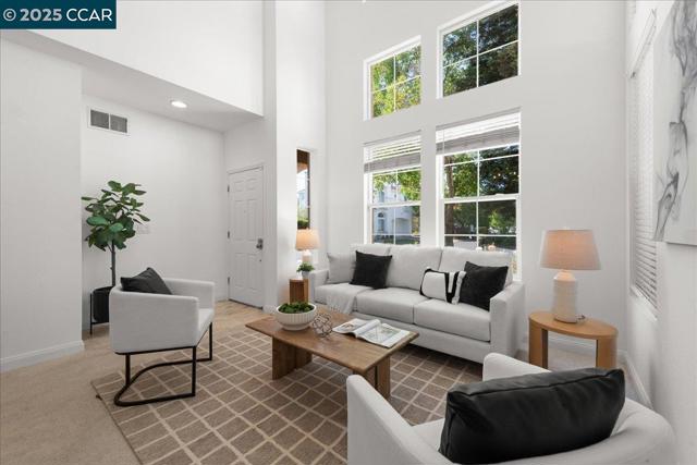 230 Triana Way, San Ramon CA: https://media.crmls.org/mediaz/6a2d3188-6886-48fa-8ae1-54b220f54465.jpg