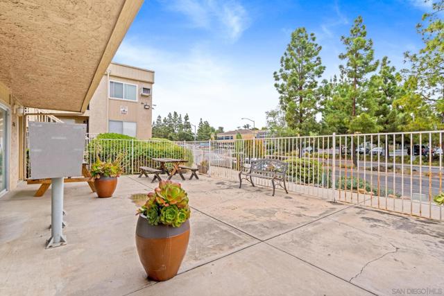 6690 University Ave, San Diego CA: https://media.crmls.org/mediaz/6a2d39ee-d0b7-49e4-8865-727a37704d36.jpg