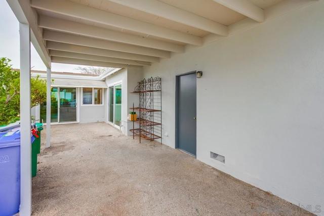 3890 Vista Campana S., Oceanside CA: https://media.crmls.org/mediaz/6a2d979d-ce11-4e6f-a1e0-fcc61394648c.jpg
