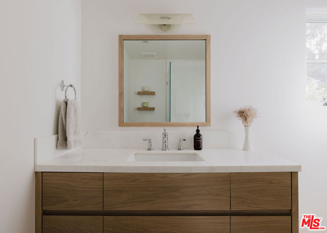 Image 25 of 41 For 408 Westbourne Drive