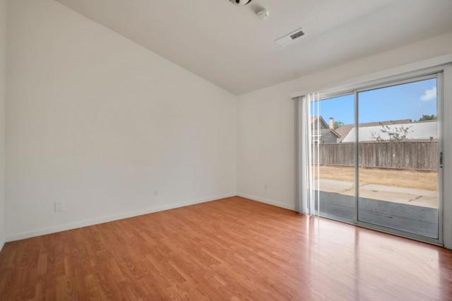 1024 Walnutwood Court, Los Banos CA: https://media.crmls.org/mediaz/6a2efc93-ceb4-410a-9e6f-5db8afefa3ca.jpg