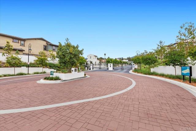 597 MIDDLEBROOK RD, San Marcos CA: https://media.crmls.org/mediaz/6a2f1222-dd31-413e-83e5-3fce162f1395.jpg