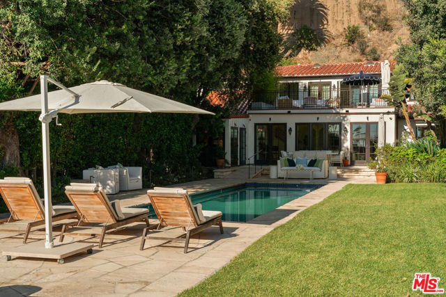 Image 55 of 72 For 705 Palisades Beach Road