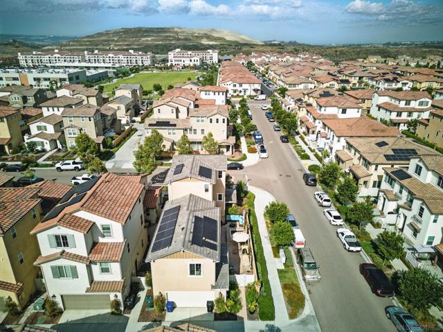 1705 Tuckers Grove Ave, Chula Vista CA: https://media.crmls.org/mediaz/6a2f779a-7907-4d3f-8878-4d03402f3d96.jpg