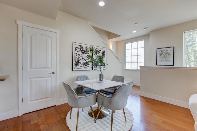 416 Topaz Terrace, Sunnyvale CA: https://media.crmls.org/mediaz/6a3009e3-4582-42dd-84c7-556c3510848d.jpg