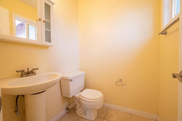 765 Elkwood Ave, Imperial Beach CA: https://media.crmls.org/mediaz/6a300e02-b8f4-4486-9b9c-121a4ff1dbb8.jpg