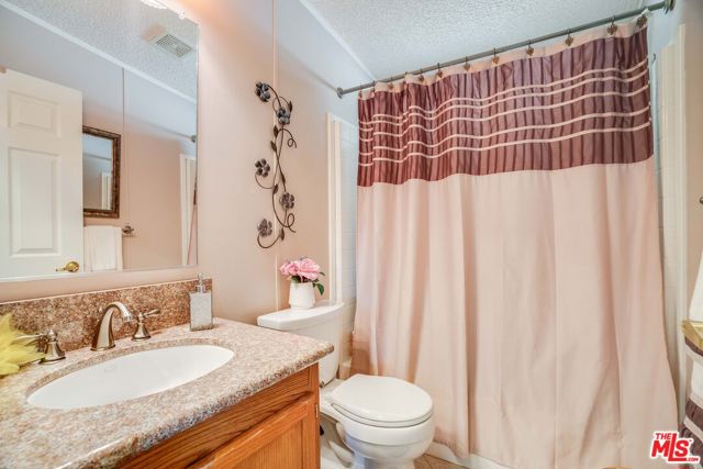 1111 Cherokee, Topanga CA: https://media.crmls.org/mediaz/6a3097f3-5eca-49f3-a011-fe332f1eaaf0.jpg