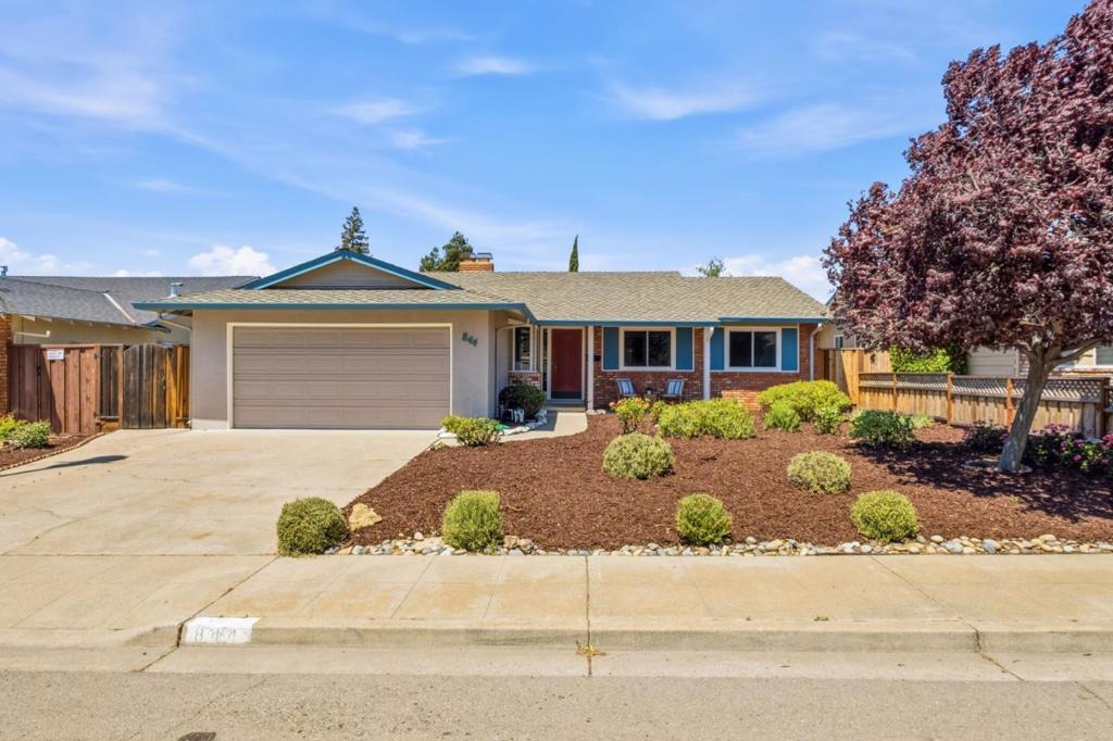 844 Leland Way