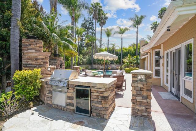 753 Jacquelene Ct, Encinitas CA: https://media.crmls.org/mediaz/6a315528-4b25-4b60-a10f-a58ba56c146a.jpg
