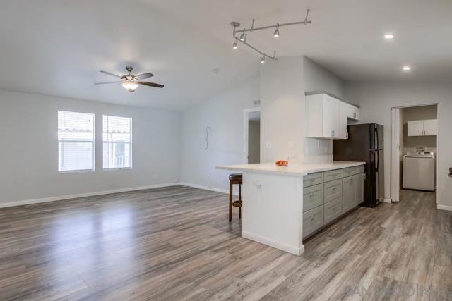 450 E Bradley Ave, El Cajon CA: https://media.crmls.org/mediaz/6a319327-d724-4799-85c9-8fe735e03454.jpg