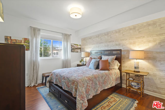 13308 Valleyheart Drive, Sherman Oaks CA: https://media.crmls.org/mediaz/6a31b6a5-7e47-4daf-8e84-a8a7297f7c0b.jpg