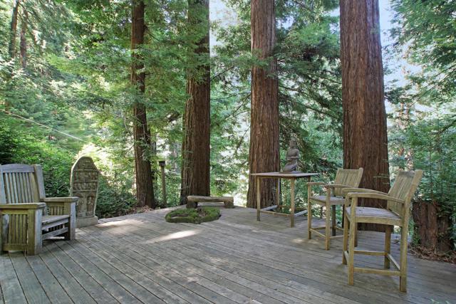 350 Grandview Drive, Woodside CA: https://media.crmls.org/mediaz/6a31c91a-5955-40b0-84f7-74f198ff10e6.jpg