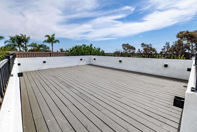 1513 California Street, Oceanside CA: https://media.crmls.org/mediaz/6a3240e0-8562-4f7a-aa33-d538bbe945fa.jpg