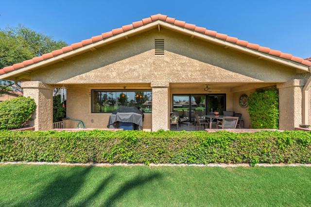 49 Camisa Lane, Palm Desert CA: https://media.crmls.org/mediaz/6a3326c7-2c1a-4f6d-ac67-b3ffbb11d17d.jpg