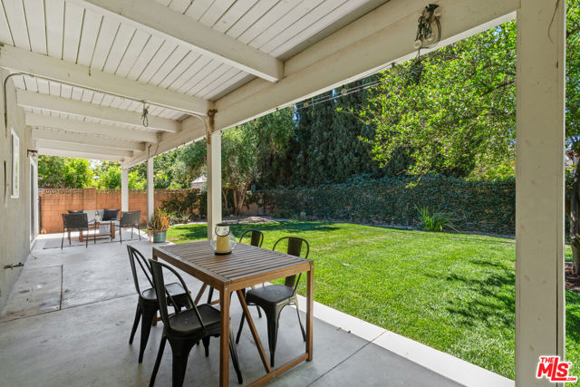 21206 Merridy Street, Chatsworth CA: https://media.crmls.org/mediaz/6a337ecc-c248-4374-bc05-74737583330f.jpg