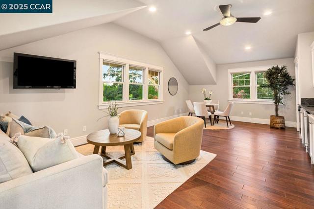 775 Kirkcrest Rd, Danville CA: https://media.crmls.org/mediaz/6a33a17b-544b-40d2-bd7f-1195fe8b1a68.jpg