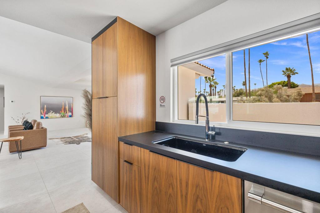 MLS #219138944DA image #15