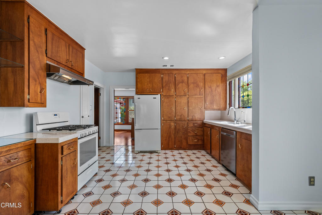 1521 N Columbus Avenue Glendale img 24
