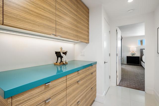 1380 Malaga Circle, Palm Springs CA: https://media.crmls.org/mediaz/6a36fd35-07ad-4495-9bbc-c4bd2873528d.jpg