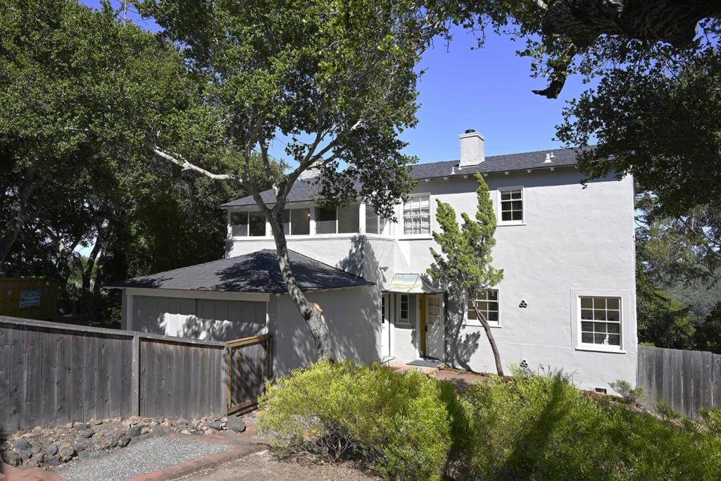 1920 Oak Knoll Drive